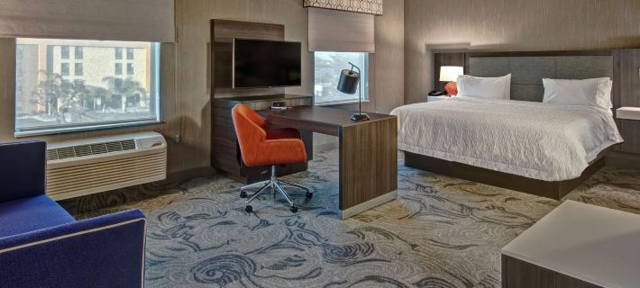 Hampton Inn Fresno Airport Hotels in Fresno