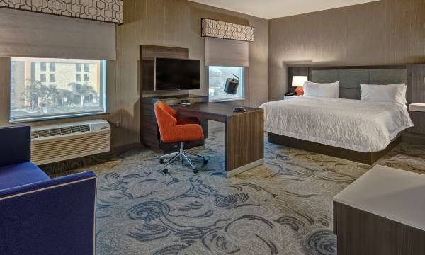 Hampton Inn Fresno Airport