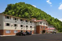 Super 8 by Wyndham Prestonsburg Hotels in 