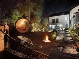 Aphrodites Group - Luxury Hot Tub Suites in Central Lake District!