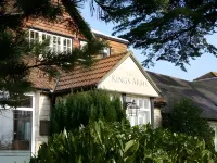 The Kings Arms Hotels in Winterbourne Abbas