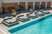 Hotel Matheo Villas & Suites - Pools