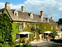 New Inn at Coln - Parking