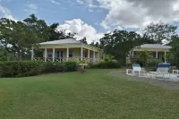 Yepton Estate Cottages Hotels in Jolly Harbour