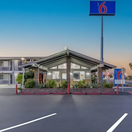 Motel 6 Willows, CA
