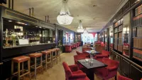 Apollofirst Boutique Hotel - 酒吧