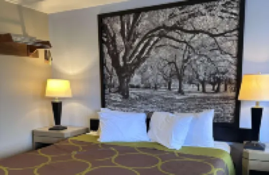 Super 8 by Wyndham Vancouver East