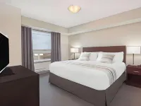 Ramada by Wyndham Grassland Các khách sạn ở Division No. 13