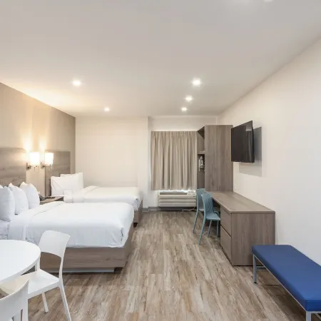 Hotel Mesaluna Short & Long Stay