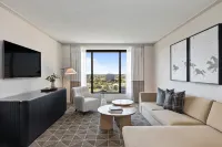 Omni Las Colinas Hotel - balcony