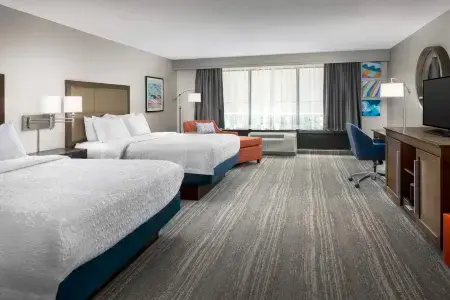 Hampton Inn & Suites Lake Mary at Colonial TownPark