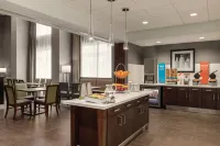 Hampton Inn by Hilton Brooklyn Park Minneapolis - parking