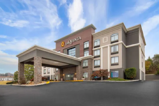 La Quinta Inn & Suites by Wyndham Sevierville / Kodak