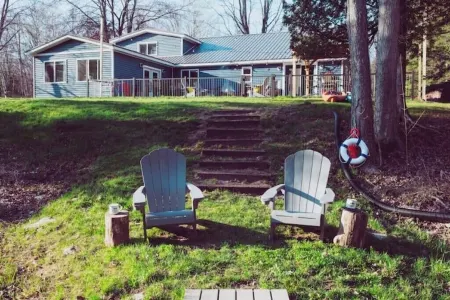 RIVERfront Pickleball-Pets-patio- Basketball-kayak