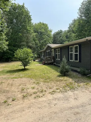 Lake Michigan getaway close to beaches and boat launches