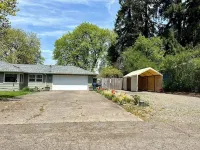 Garden Cottage - 1 bedroom + loft sleeps 4, 15 min to U of O