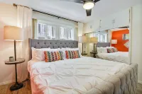 ⚜KingBed⚜55" 4kTV⚜580+Mbps WiFi⚜A/C⚜Parking