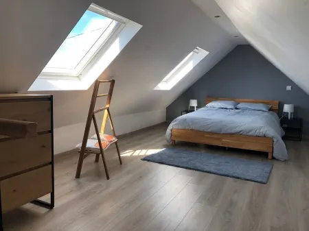 Maisonnette à 100 m de la Plage Отели в г. Плугерно