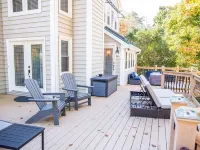 “MEMORY MAKER”- Lake House at Hyco Lake with a Private Boathouse Hotels in Cunningham