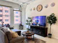 Iconic Heart of DTLA Loft with Rooftop Pool/Jacuzzi/Skyline