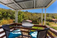 Luxury Durango Retreat, 5 Min to Downtown, Hot Tub, Views, Games, Pets Welcome!