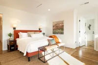 Hilltop Wine Country Estate with poll and amazing 360 views Hotel dekat Kkottongnae Retreat Center/Camp (테메큘라 꽃동네)