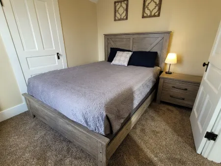 5-Mins to Cedar Point, 4-bedroom house. Отели в г. Сандаски