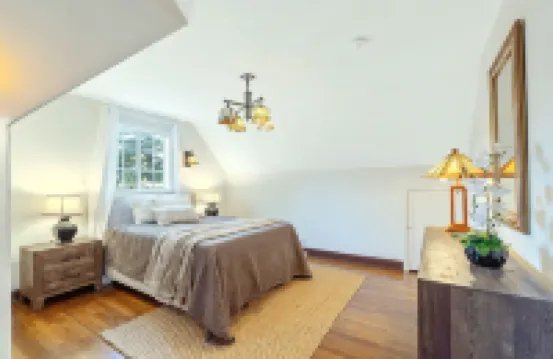 Stunning Rose Bowl Mansion 5 Minute Walk!