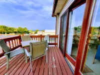 Lakeview Condo: Downtown Bayfield, Beach, Deck