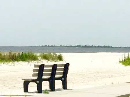 Peaceful Gulf Getaway - Close to Old Town Bay St Louis