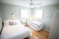 NEW!!! Spacious 4-bedroom Water-Front Home in Holden Beach!!