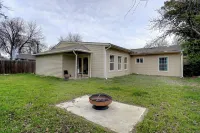 Relax, Snap, and Stream In Style.  Spacious 4 King Bed Room w/Game Room.