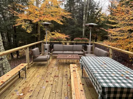 A cozy family retreat perfectly located between Stowe Village & Trapp’s Lodge