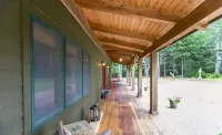 A breathtakingly pristine luxury cabin on 14 private acres Hotels in Kortright
