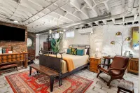 🎖The Boiler Room - Close to Subway & Downtown🎖