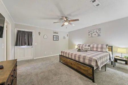 19 Green Acres Cozy Apartment