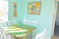 5 Minute Walk to Beach! 3 Br 2 Bath Gorgeous Private Classic California Bungalow