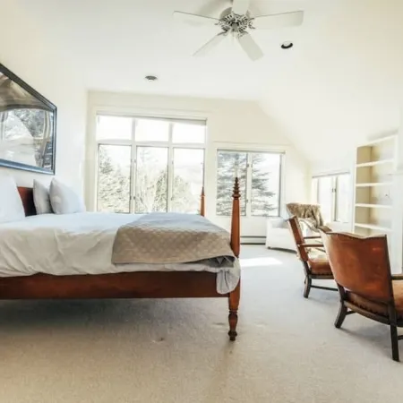 Green Mountain Manor - Ski and Summer Chalet