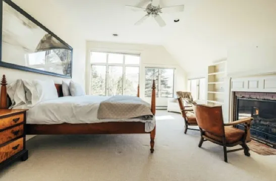 Green Mountain Manor - Ski and Summer Chalet