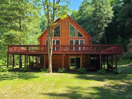 Hocking hillsLogan OhioA birds eye view cabin rentals