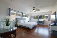 PALM CREEK GETAWAY spring meets gulf+pool & spa