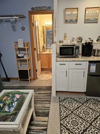 OBX Vacation. Cozy comfy efficiency room for 2 Friday to Friday beach get-away.