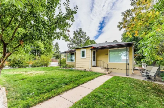 Cozy Castle Rock Retreat