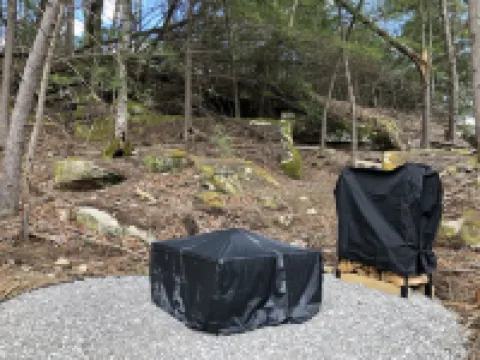 Old Glory Getaway--Cozy 2 bedroom cabin just 5 miles from Cumberland Falls! 麥克雷里縣酒店