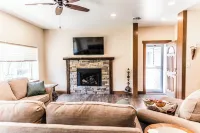 3Br Remodeled Ranch Style Home Close Downtown.  Quiet and Peaceful