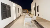 Sunshine's House, Beautiful Villa With Swimming Pool Close ToThe Beach, Sun&Relax