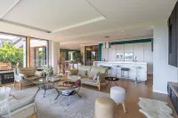 Proximité Lill, Villa moderne et lumineuse.Piscine intérieure  et home ciné