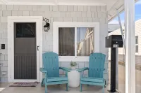 Newly Updated! - Oceanview Sea Gem Cottage- Bikes/ Boards,10 sec walk to beach