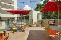 Home2 Suites by Hilton Durham Chapel Hill - Pools