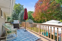 Chicago&O’Hare! King Bed+WiFi+Deck&Fence. New Bathroom